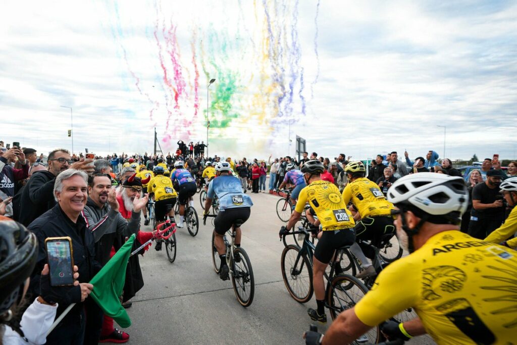 Llaryora destacó el Tour de France en Córdoba: “Nos posiciona en el mundo y potencia el turismo” Llaryora destacó el Tour de France en Córdoba: “Nos posiciona en el mundo y potencia el turismo”