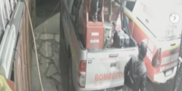 Imágenes captadas por las cámaras de seguridad del cuartel.