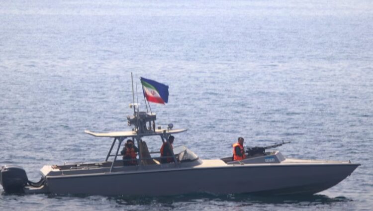 El régimen de Irán eleva la tensión en Medio Oriente tras las advertencias de Trump para la reapertura del Estrecho de Ormuz.