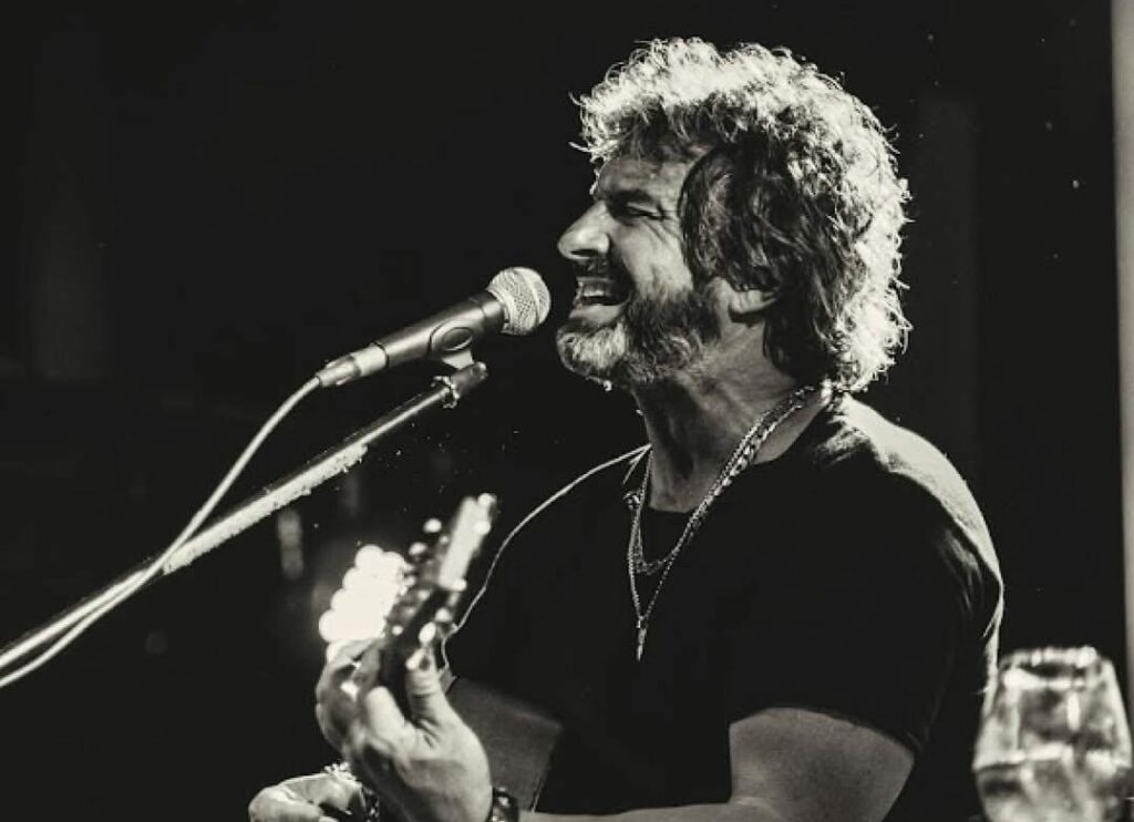 La ciudad respira cultura con Iván Noble, Luis Salinas y la voz de Airena Ortube