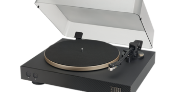 Lo viejo funciona y además, es tendencia: vuelven los vinilos y las bandejas El nuevo tocadiscos JBL Spinner BT Gold R.