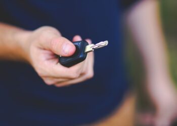 La Justicia de Córdoba condenó a una concesionaria y a una administradora de planes de ahorro a indemnizar a un cliente.