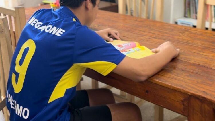 Buscan una familia para Josué, un adolescente que sueña con ir a la cancha de Boca La Justicia de Corrientes convoca a personas o familias de todo el país dispuestas a acompañarlo en su camino hacia la vida adulta.