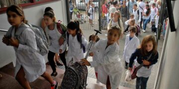 Las razones detrás de una caída histórica de la natalidad Las razones detrás de una caída histórica de la natalidad