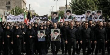 La muerte de Jamenei desata protestas y celebraciones alrededor del mundo