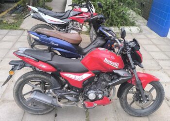 Las tres motocicletas tenían pedido de secuestro vigente y fueron encontradas tras la fuga del sospechoso.