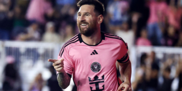 Messi lleva anotados 784 goles a nivel clubes y 115 con la Selección argentina.