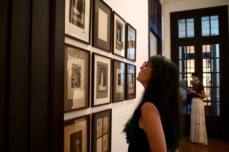 El Museo de Fotografía de Córdoba inauguró su temporada 2026 con cuatro muestras que combinan memoria histórica, fotografía documental y propuestas experimentales.