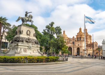En una ciudad en constante crecimiento, el debate sobre las obras de infraestructura necesarias para mejorar la vida cotidiana vuelve a aparecer con frecuencia en la agenda pública.