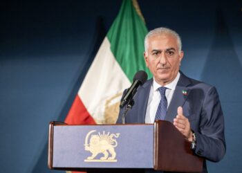 Reza Pahlaví insta a funcionarios iraníes a rendirse tras la muerte de Jamenei