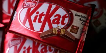 Robaron un camión con 12 toneladas de KitKat en Europa