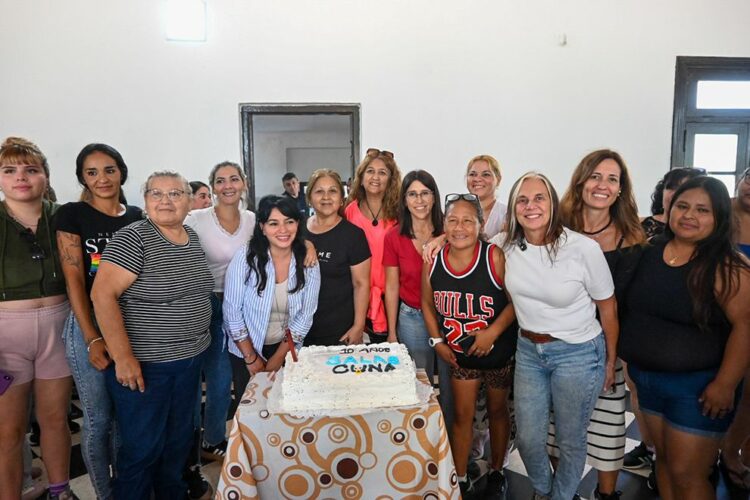 Liliana Montero encabezó el festejo por los 10 años del programa.