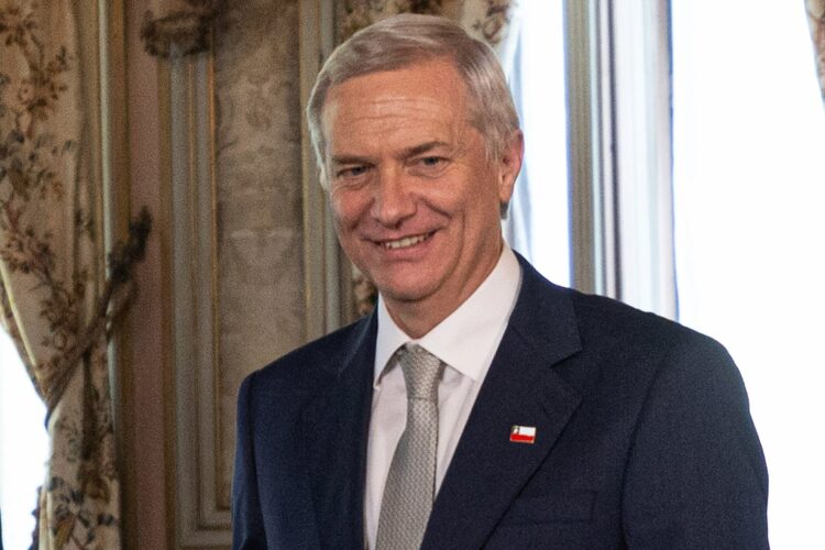 José Antonio Kast asumió como presidente de Chile tras obtener más de 7,2 millones de votos, el mayor respaldo electoral registrado en la historia del país.