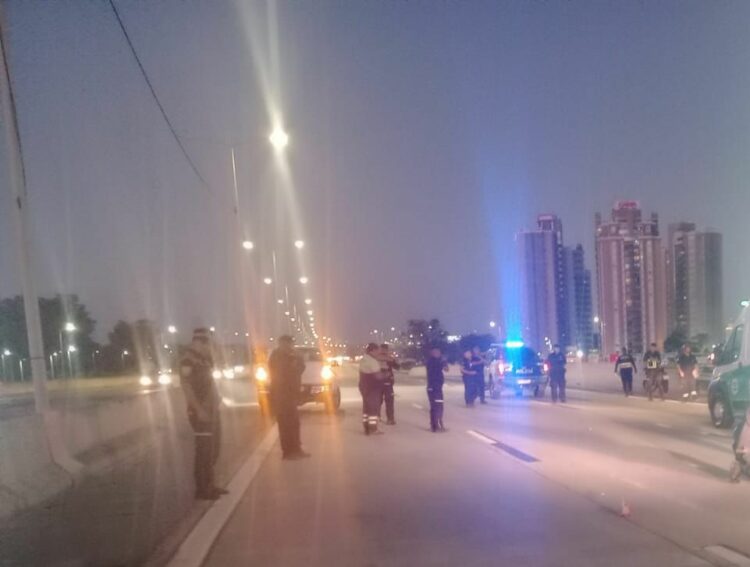 Un peatón murió tras ser atropellado por una camioneta El siniestro ocurrió en el anillo interno de Circunvalación, donde un hombre de 34 años murió tras ser atropellado.