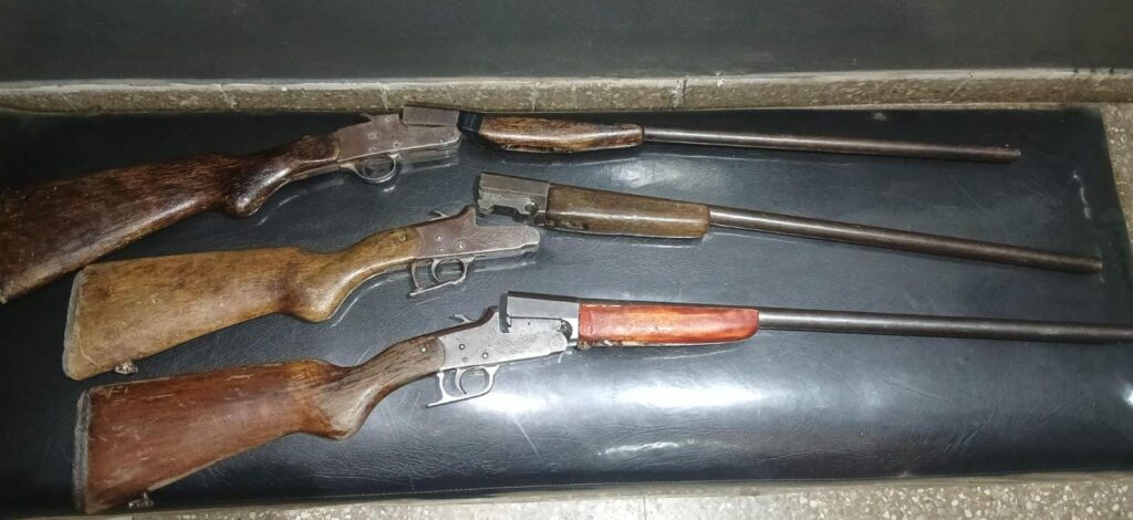 Circulaban con armas largas y decenas de cartuchos