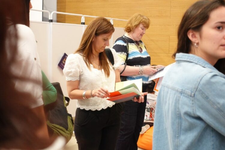 Se invita a editoriales cordobesas a presentar obras literarias para estudiantes de nivel secundario.