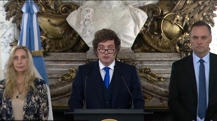 Javier Milei celebró el fallo que anuló la millonaria condena contra Argentina por YPF.