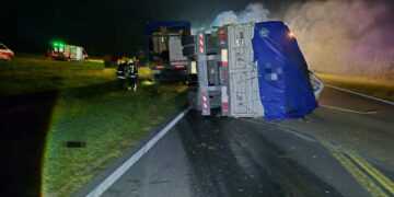 Una mujer murió tras un choque e incendio cerca de Del Campillo