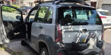 El conflicto comenzó con un auto estacionado frente a una cochera..