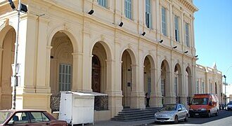 Residentes del Clínicas y la Maternidad inician un paro de cinco días