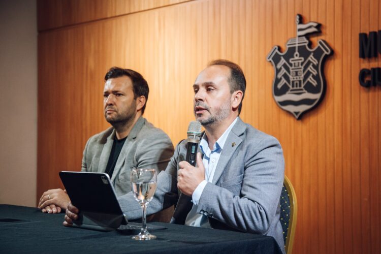 El secretario de Gobierno, Rodrigo Fernández, encabezó esta tarde una conferencia de prensa en el Palacio 6 de Julio.