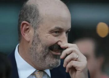 Sturzenegger anticipó una reforma de la Ley de Defensa de la Competencia con foco en la desregulación