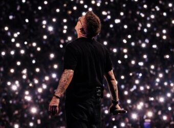 Alejandro Sanz se presenta en el Kempes bajo una intensa lluvia y con un operativo especial