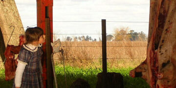 Pantallas que susurran la memoria y el deseo