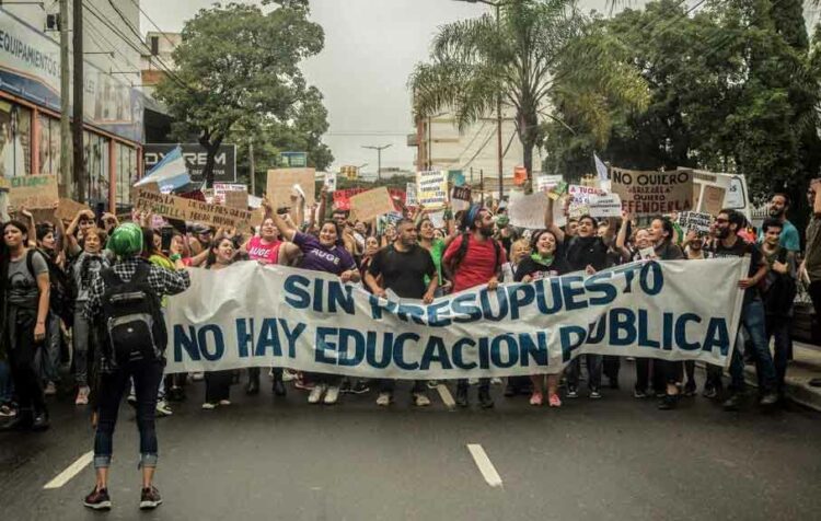 La Justicia ordena al Gobierno aplicar la Ley de Financiamiento Universitario El fallo advierte sobre el deterioro salarial docente y el riesgo de “perjuicios irreparables” si no se ejecuta la norma.