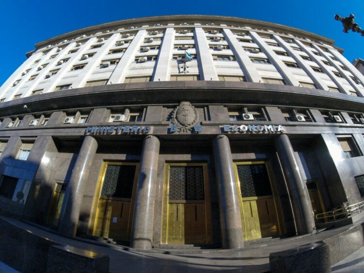 La Secretaría de Coordinación de Producción absorbe el área de Industria y Comercio La decisión formalizada mediante el Decreto 215/2026, publicado en el Boletín Oficial.