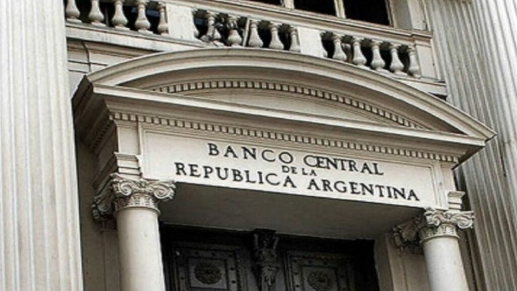 Licitación del Tesoro, datos del INDEC y señales del Banco Central