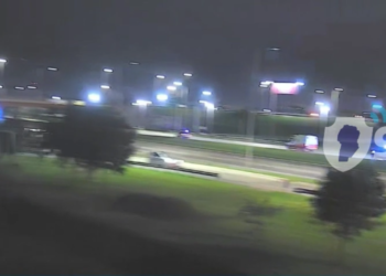 El bebé, quien padece una patología cardíaca que requería atención especializada.