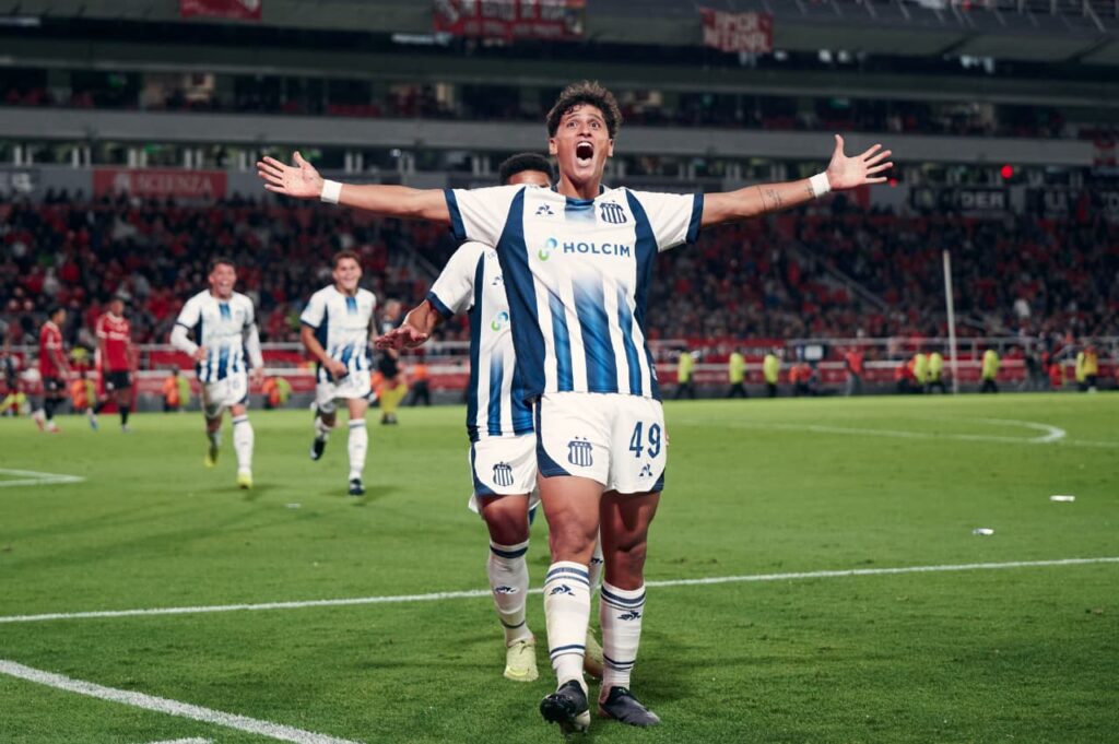 Talleres lo dio vuelta en Avellaneda: venció 2-1 a Independiente con un gol sobre el final