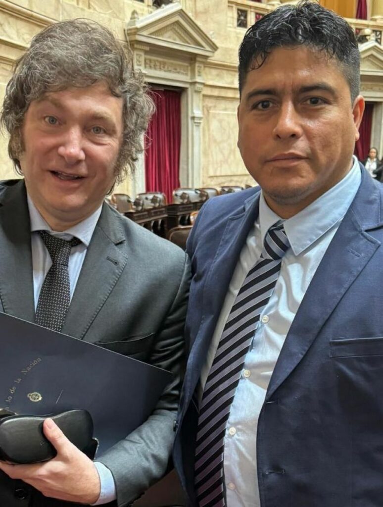 El presidente Javier Milei junto al gobernador de Santa Cruz, Claudio Vidal