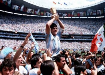 De Rattín al VAR: ¿cómo la Selección argentina cambió las reglas del fútbol?