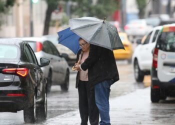 Domingo gris y húmedo: se esperan lluvias débiles durante toda la jornada Domingo gris y húmedo: se esperan lluvias débiles durante toda la jornada