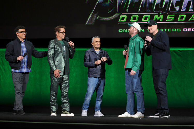 Anthony Russo, Robert Downey Jr., Joe Russo, Chris Evans y Kevin Feige, presidente de Marvel Studios, hablaron durante la presentación de Walt Disney Studios en la CinemaCon 2026, el 16 de abril de 2026 en Las Vegas, Nevada. (Foto de Jesse Grant).