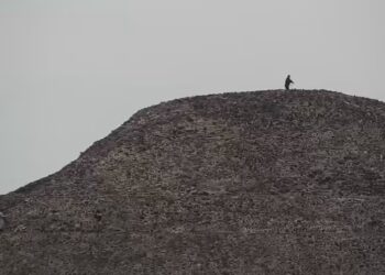 Un hombre empezó a disparar desde la cima de la pirámide de Teotihuacán y mató a una turista