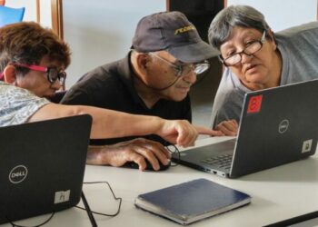 Tecnotecas CREA: lanzaron talleres tecnológicos gratuitos en distintos barrios de Córdoba Tecnotecas CREA: lanzaron talleres tecnológicos gratuitos en distintos barrios de Córdoba