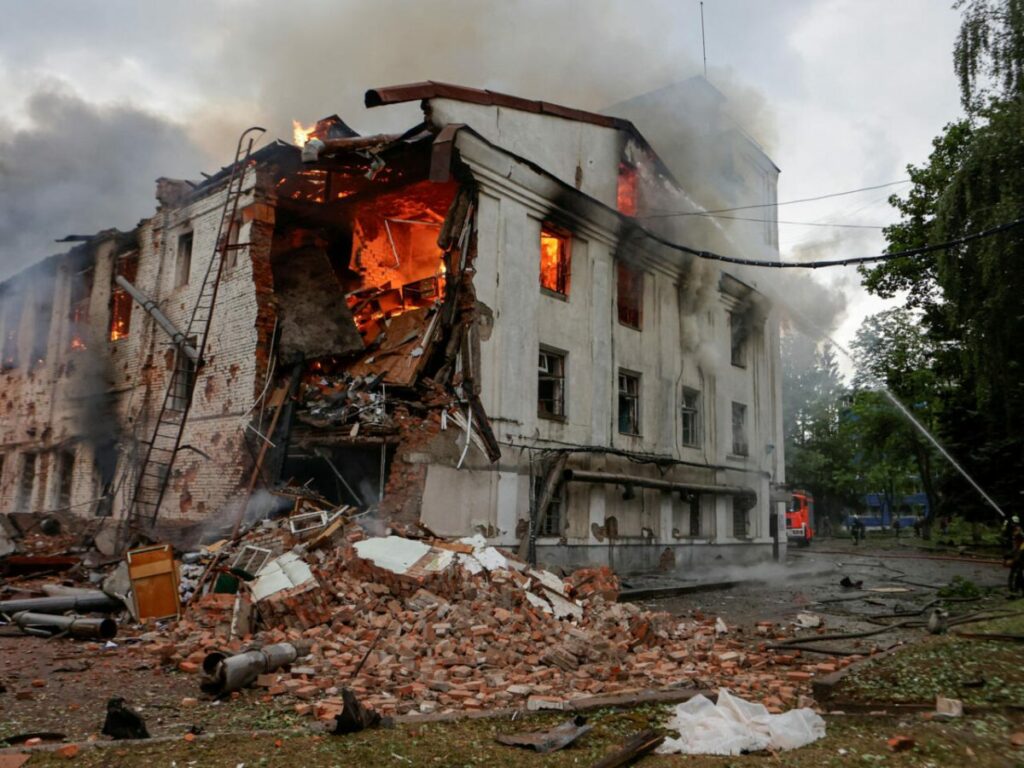 Ataques rusos diurnos dejaron un saldo de 19 muertos y decenas de heridos en Ucrania Ataques rusos diurnos dejaron un saldo de 19 muertos y decenas de heridos en Ucrania