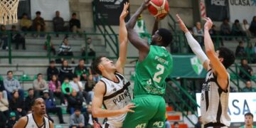 Atenas busca salir del fondo en su dura visita a Independiente