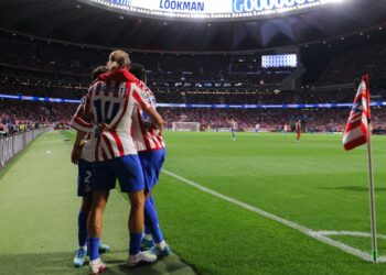 Atlético de Madrid sufrió ante Barcelona, pero logró avanzar a las semifinales