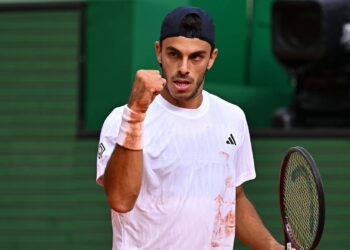 Báez y Cerúndolo debutaron con éxito en el Masters 1000 de Montecarlo