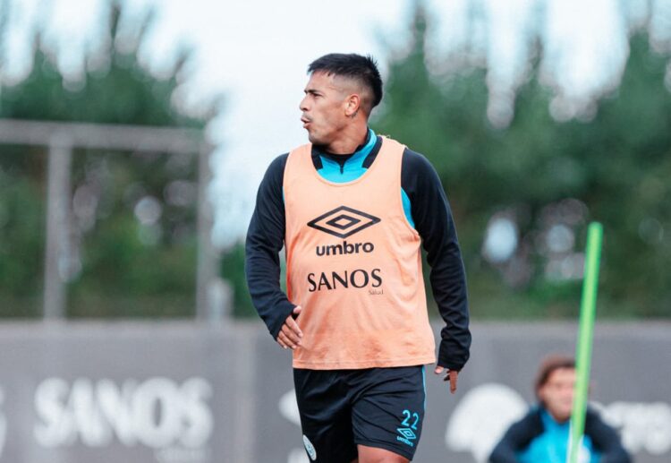 Nicolás "Uvita" Fernández pelea por meterse entre los titulares en lugar de Passerini.