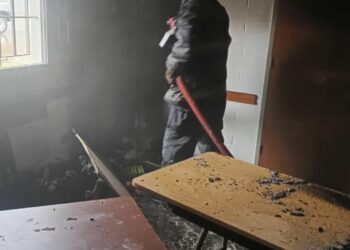 Bomberos sofocaron un incendio en una iglesia