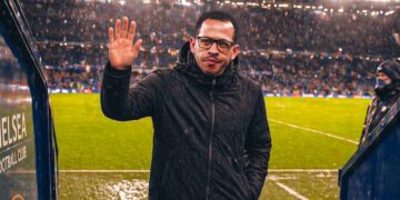 Chelsea despidió a Liam Rosenior debido a la mala racha de resultados