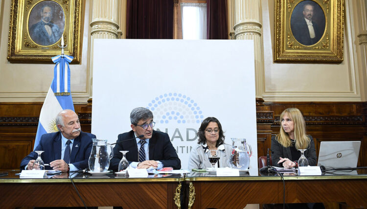 Reunión de la Comision de Salud del Senado de la Nacion.
