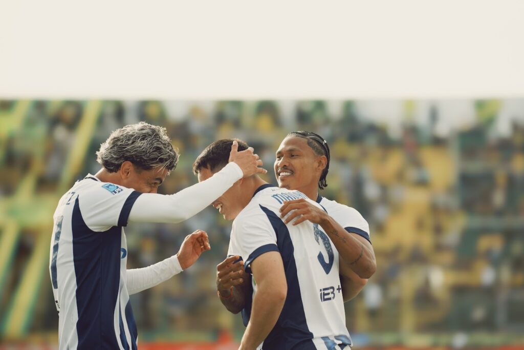 Con dos goles de Maidana, Talleres derrotó 2-1 a Defensa y Justicia