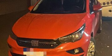 Con un menor de apenas dos años, intentaron escapar tras un robo