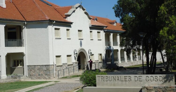 Detuvieron a un hombre en un allanamiento por presunto abuso sexual de menores.